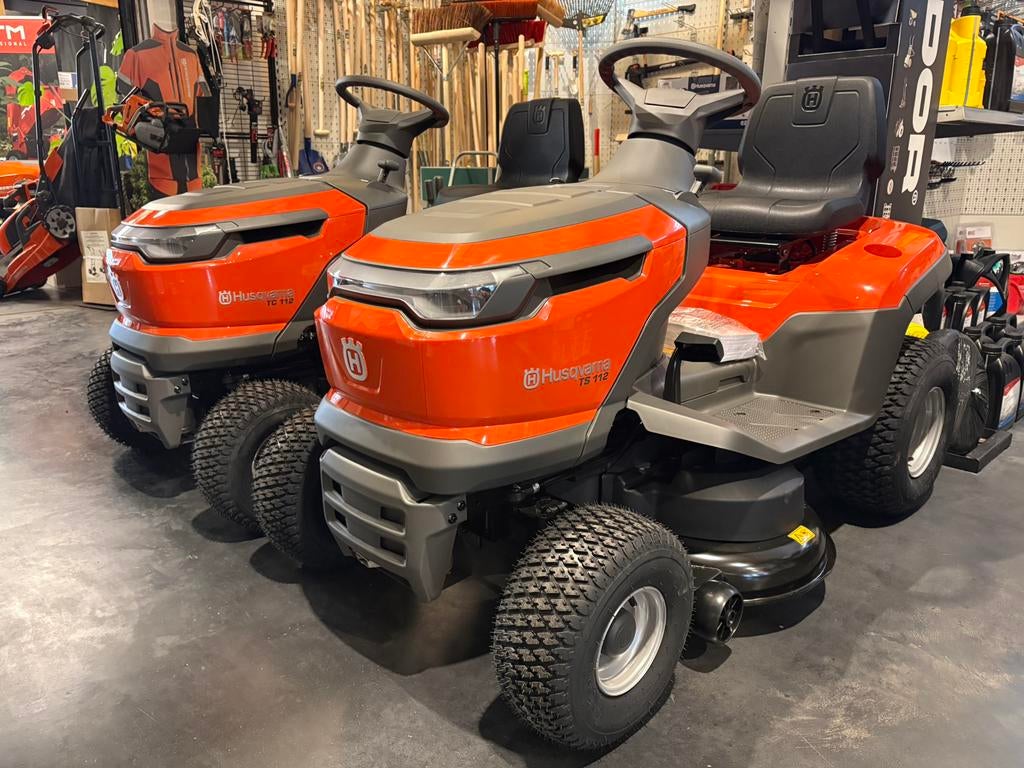 Nieuwe Husqvarna Zitmaaier Tuintractoren TS112 TC112 TC114, Ophalen, Nieuw, Mulchfunctie, 90 tot 120 cm