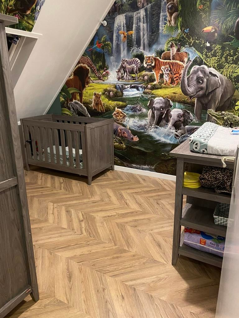 Giet en pvc vloeren/schilder/behanger/egaline/laminaat, Diensten en Vakmensen, Behangen