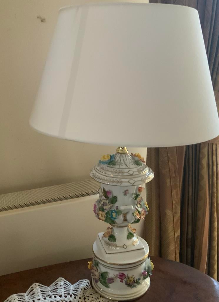 Dresden Porseleinen Lamp met Bloemen, Antiek en Kunst, Ophalen of Verzenden