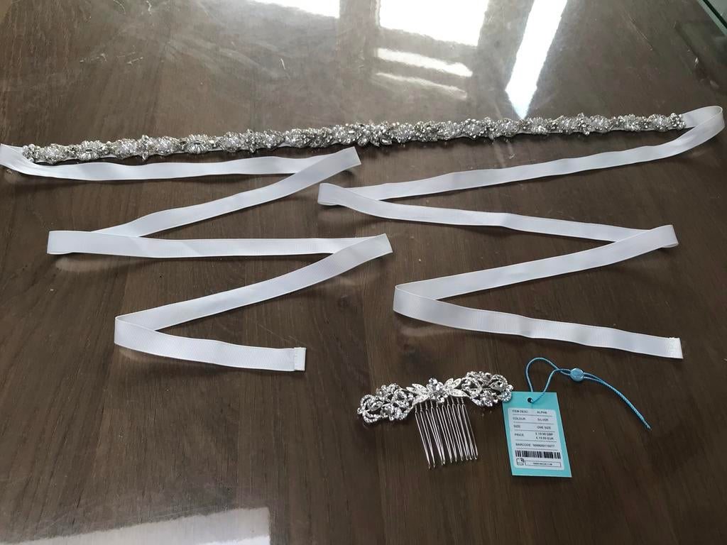 Bruids Ceintuur & Haarspeld met Diamantjes en Parels, Ophalen of Verzenden, Gedragen, Wit, Accessoires