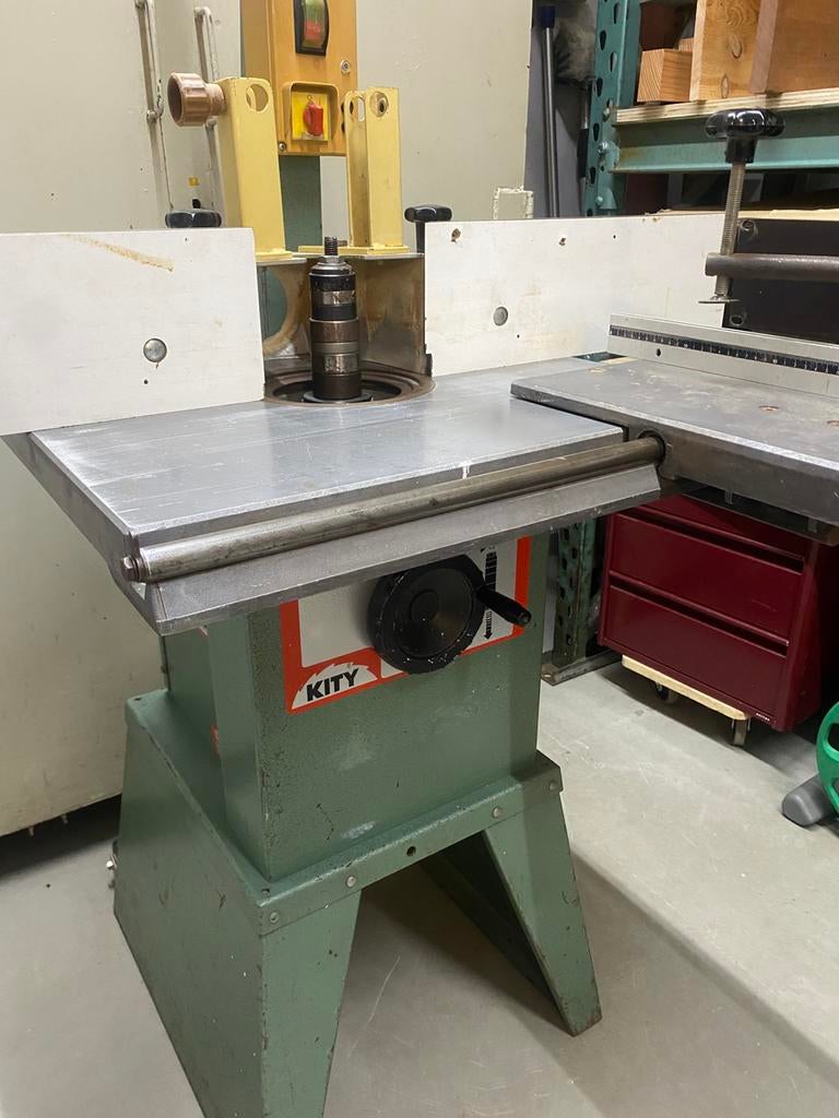 Freesmachine Kity 623 pennenslede 1500W 220V 30mm as, Ophalen, Gebruikt