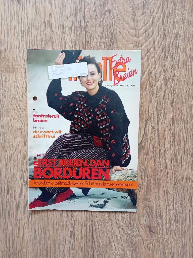 Libelle - eerst breien dan borduren, Hobby en Vrije tijd, Ophalen of Verzenden, Gebruikt, Breien, Patroon of Boek