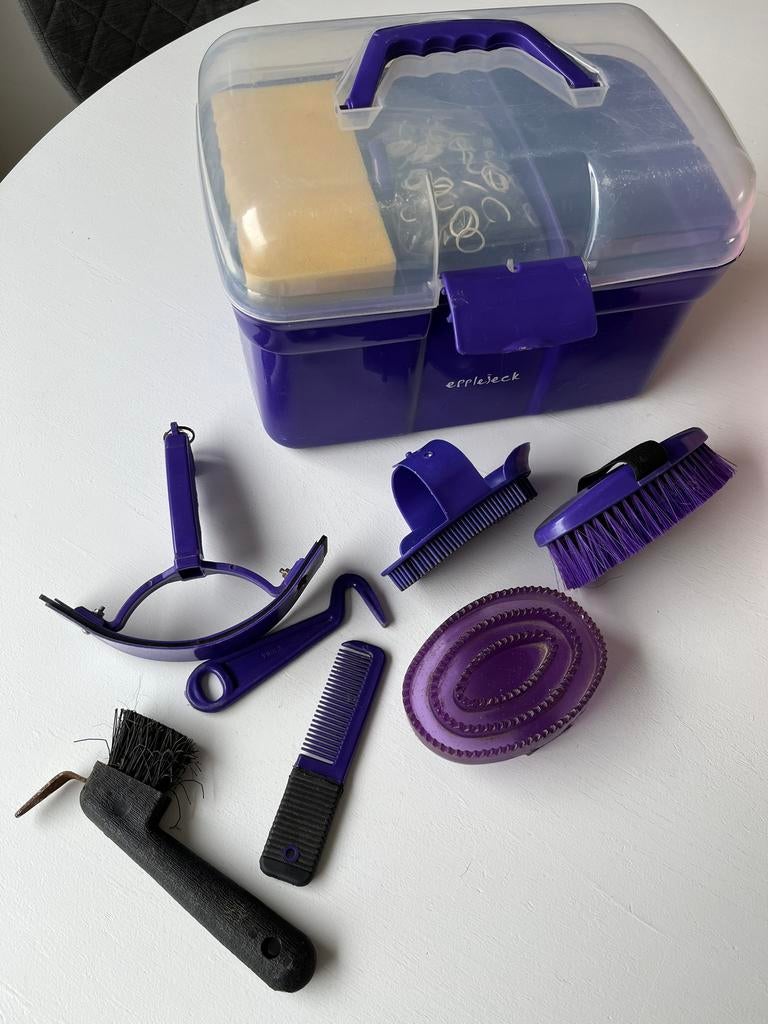 Paarse Paarden poetskoffer, Dieren en Toebehoren, Paarden en Pony's | Verzorgingsproducten, Ophalen, Gebruikt