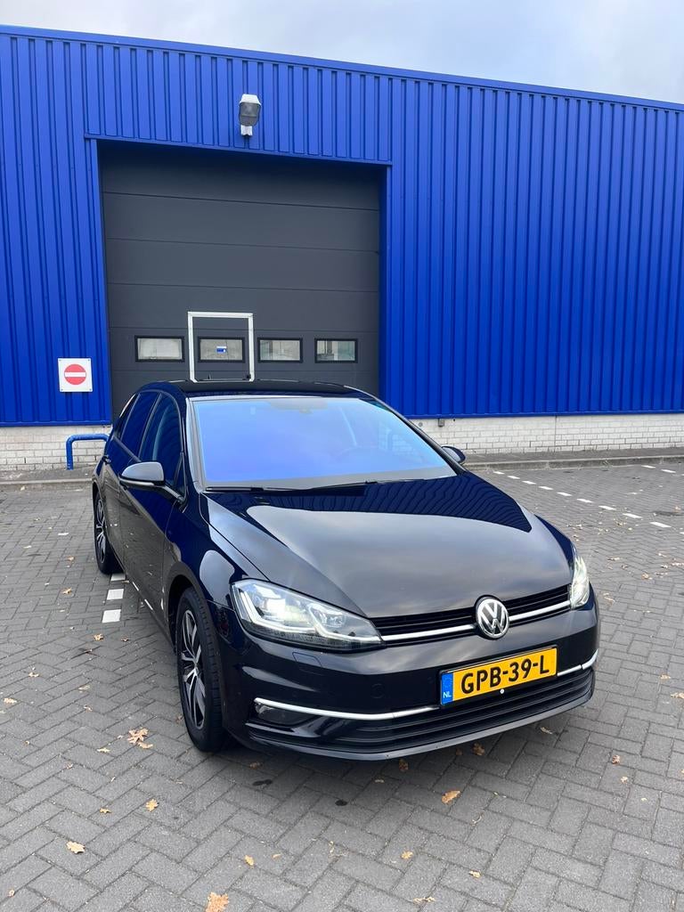 Volkswagen Golf 7.5 1.5 TSI 190pk 7-DSG 5D 2019 Zwart, Auto's, 1498 cc, 4 cilinders, Zwart, 1240 kg