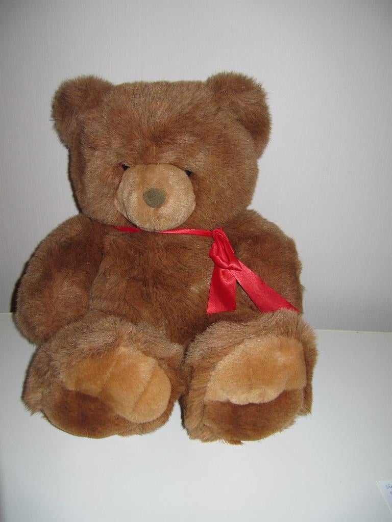 Knuffel - grote beer met belletje in staartje (42-58 cm), Ophalen of Verzenden, Zo goed als nieuw, Beer