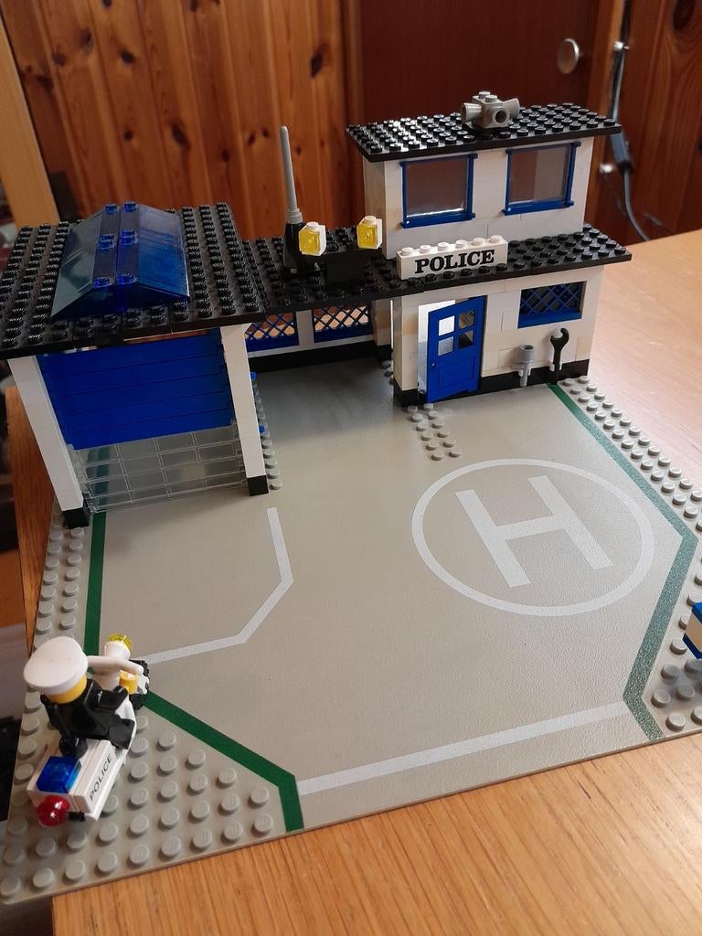 Lego set 6384 politiestation, Ophalen