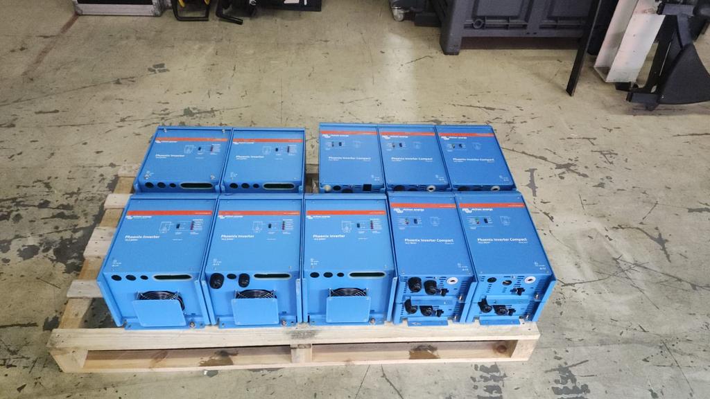 Diverse Victron omvormers 1600va en 3000va, Ophalen of Verzenden, Gebruikt