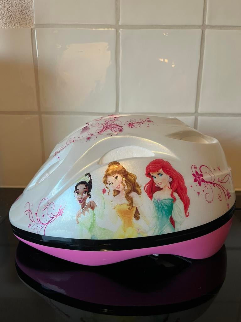 Disney prinsessen fietshelm 51-55 cm, Ophalen of Verzenden, Zo goed als nieuw, Overige maten, Meisje