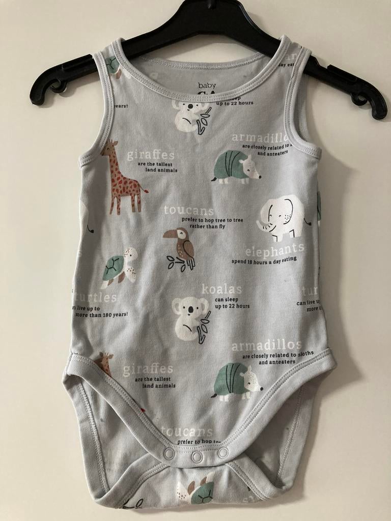 Leuke C&A baby romper / rompertje met dierenprint maat 74, Nacht- of Onderkleding, C&A, Ophalen of Verzenden, Zo goed als nieuw
