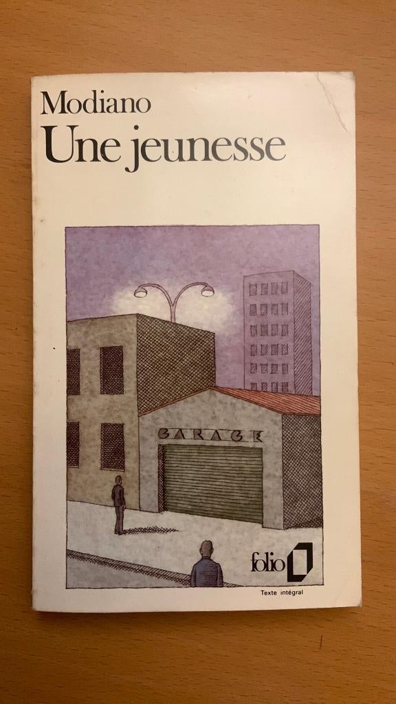 Une Jeunesse - Patrick Modiano, Ophalen of Verzenden, Zo goed als nieuw