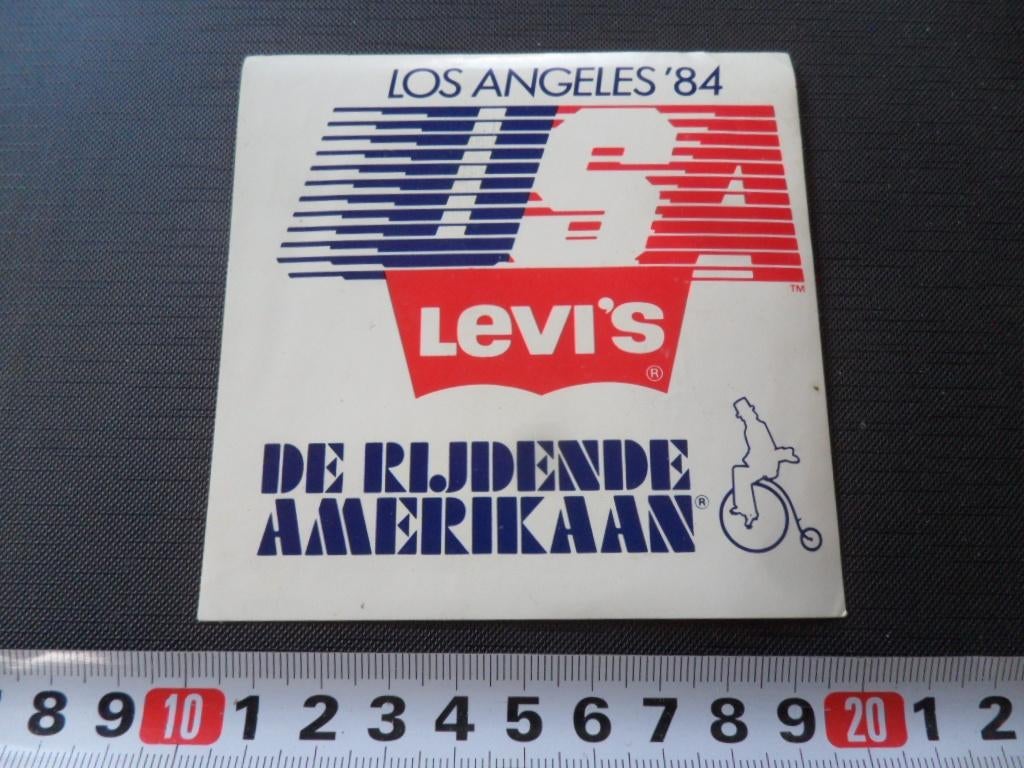sticker LEVI'S jeans los angeles 1984 de rijdende amerikaan, Verzamelen, Ophalen, Zo goed als nieuw