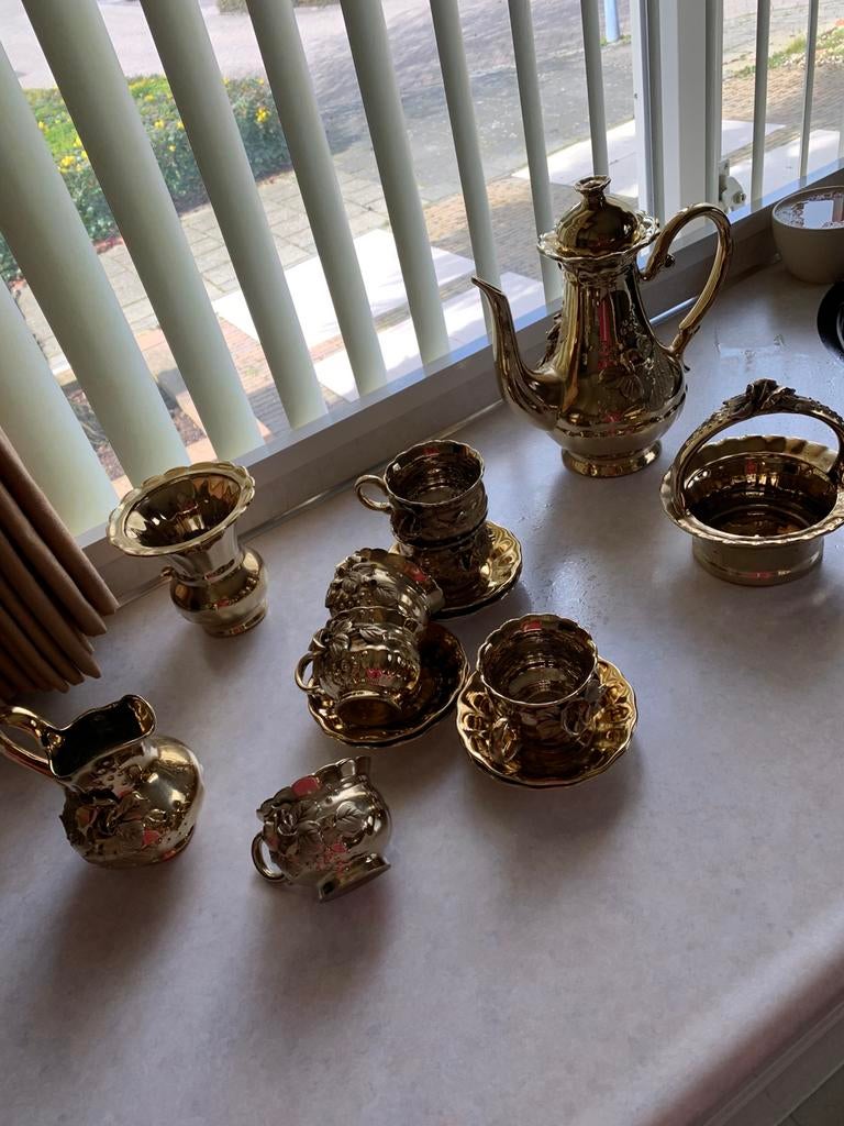 Goudkleurig Koffie servies, Ophalen, Gebruikt, Overige stijlen, Kop(pen) en/of Schotel(s)