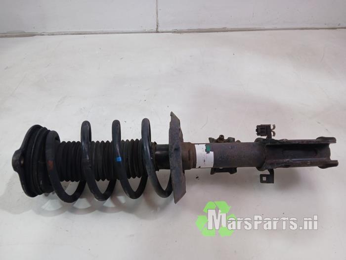 Schokdemperpoot links-voor van een Mercedes Vito, Gebruikt, -, Ophalen of Verzenden, -