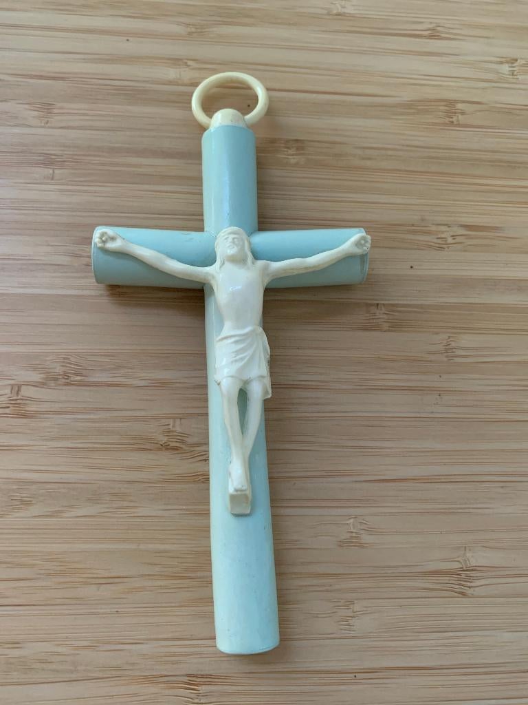 Antiek celluloid wieg kruisje Corpus, Antiek en Kunst, Antiek | Religie, Ophalen of Verzenden