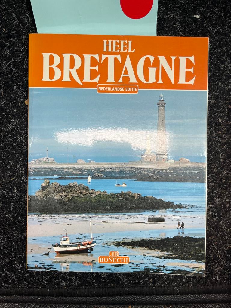 Heel Bretagne - Nederlandse Editie Reisgids, Boeken, Overige merken, Europa, Ophalen of Verzenden, Zo goed als nieuw
