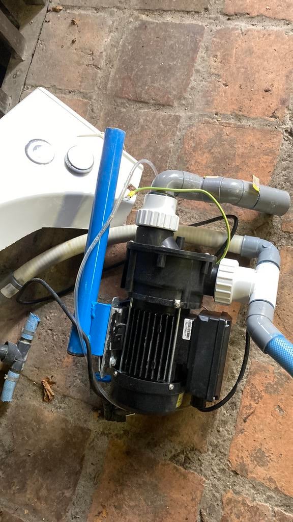 Bubbelbad motor, Ophalen, Zo goed als nieuw