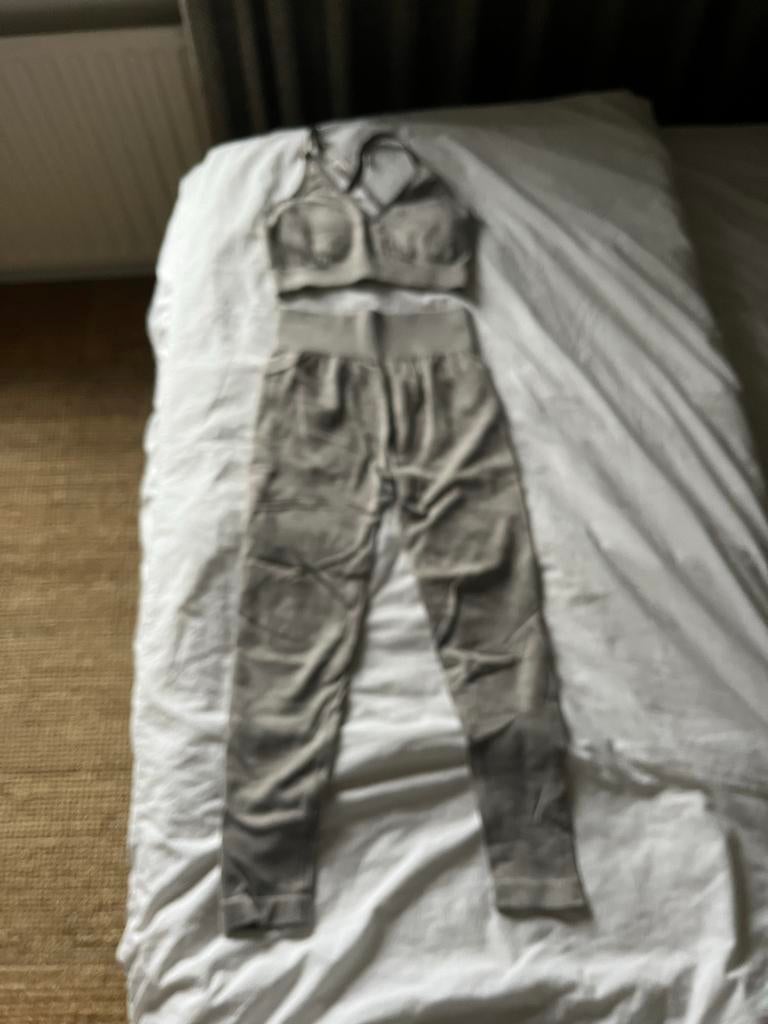 AYBL Sportset - Legging & BH Maat M, Kleding | Dames, Sportkleding, Maat 38/40 (M), Ophalen of Verzenden, Fitness of Aerobics