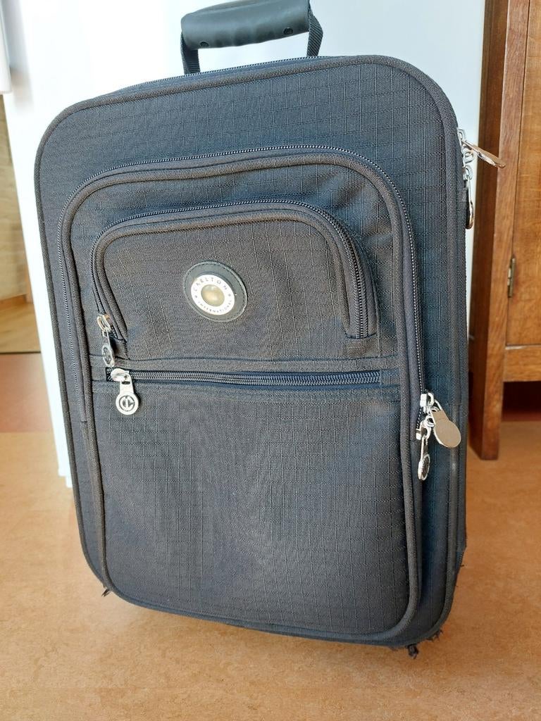 Carlton zwarte rolkoffer., Sieraden, Tassen en Uiterlijk, Koffers, Ophalen, Wieltjes, Gebruikt, 50 tot 60 cm