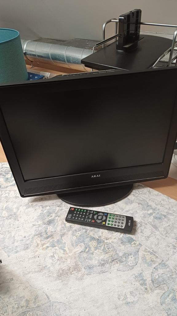 AKAI TV met ingebouwde DVD speler en afstandsbediening, 50 Hz, Zo goed als nieuw, 40 tot 60 cm, Ophalen