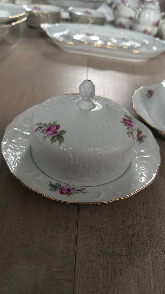 2x Rosenthal Sanssouci boterschaal met deksel–rozen&goudrand, Ophalen
