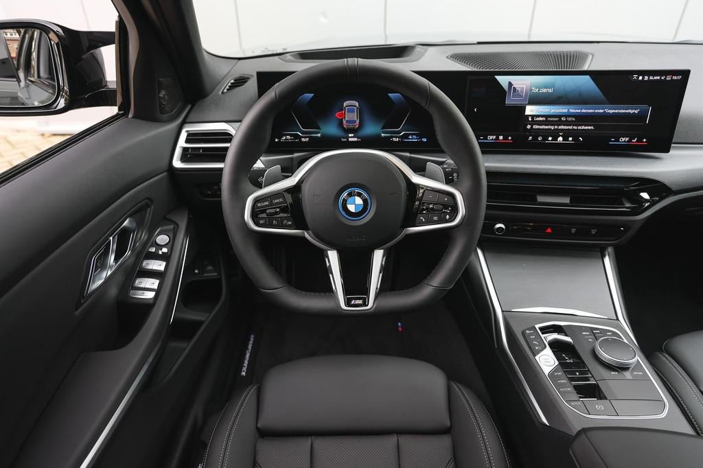 BMW 3 Serie Touring 330e High Executive M Sport Automaat / P, 1998 cc, Achterwielaandrijving, 4 cilinders, Met garantie (alle)