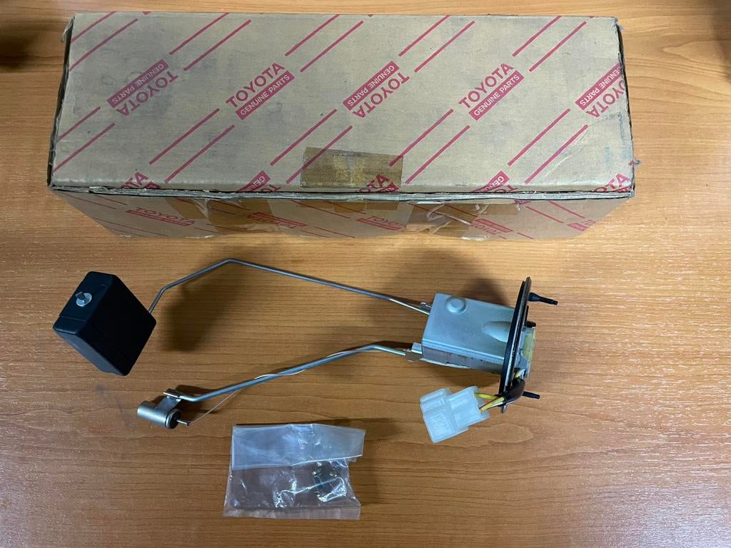 Toyota corolla te71 benzine meter nieuw 83320-19417, Ophalen of Verzenden