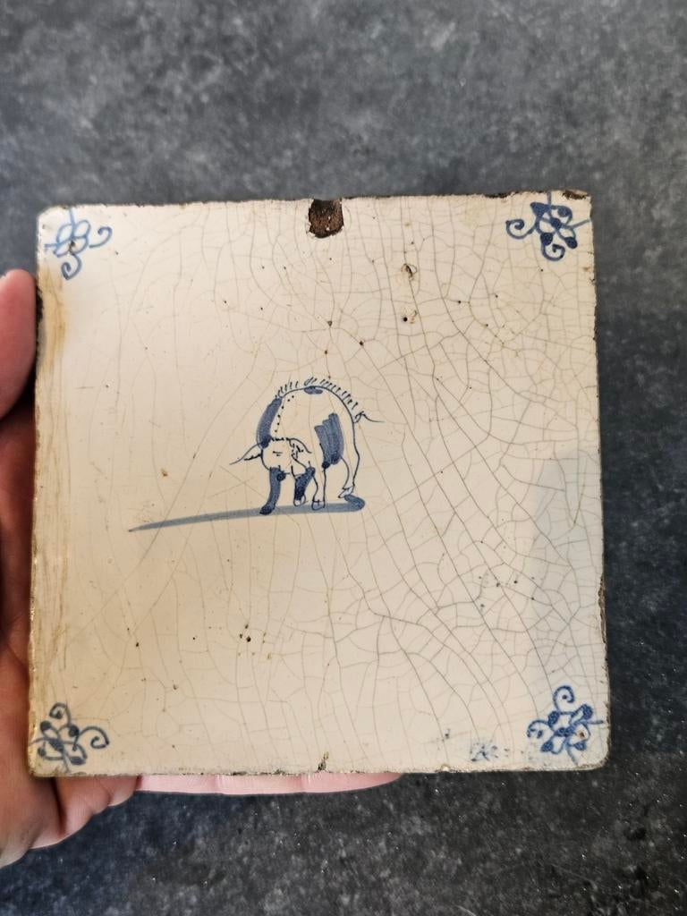 Antieke tegel Delft rund os koe antique tile ox cow, Ophalen of Verzenden