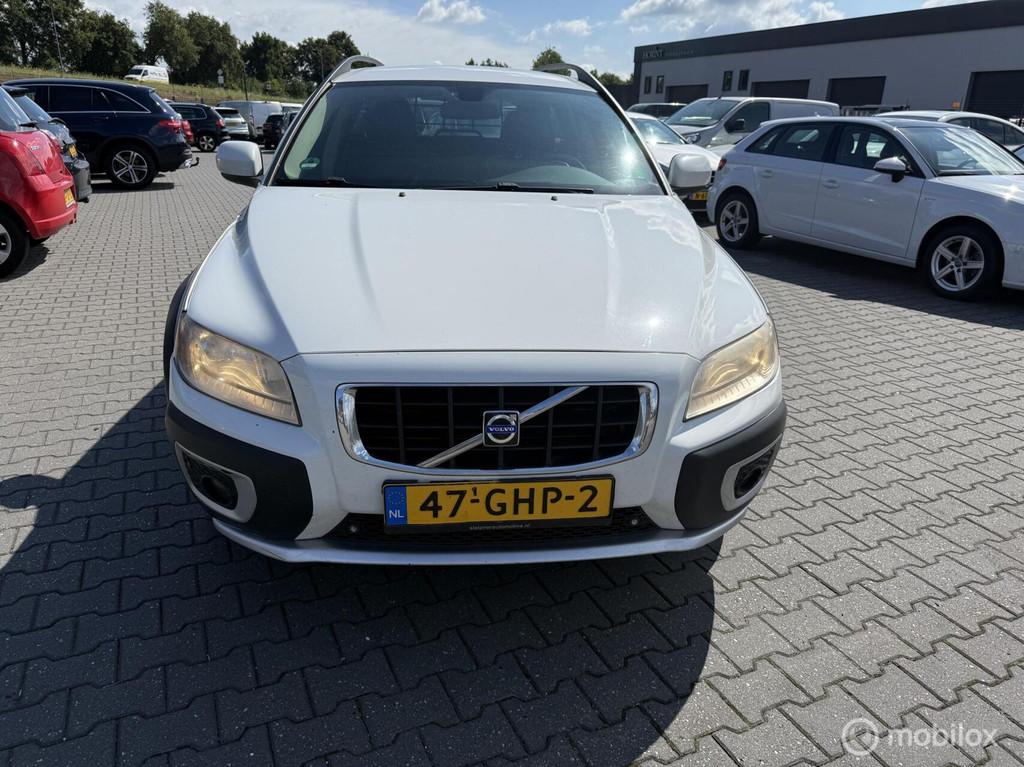 Volvo XC70 2.4 D5 Momentum, Gebruikt, Zwart, Wit, Vierwielaandrijving