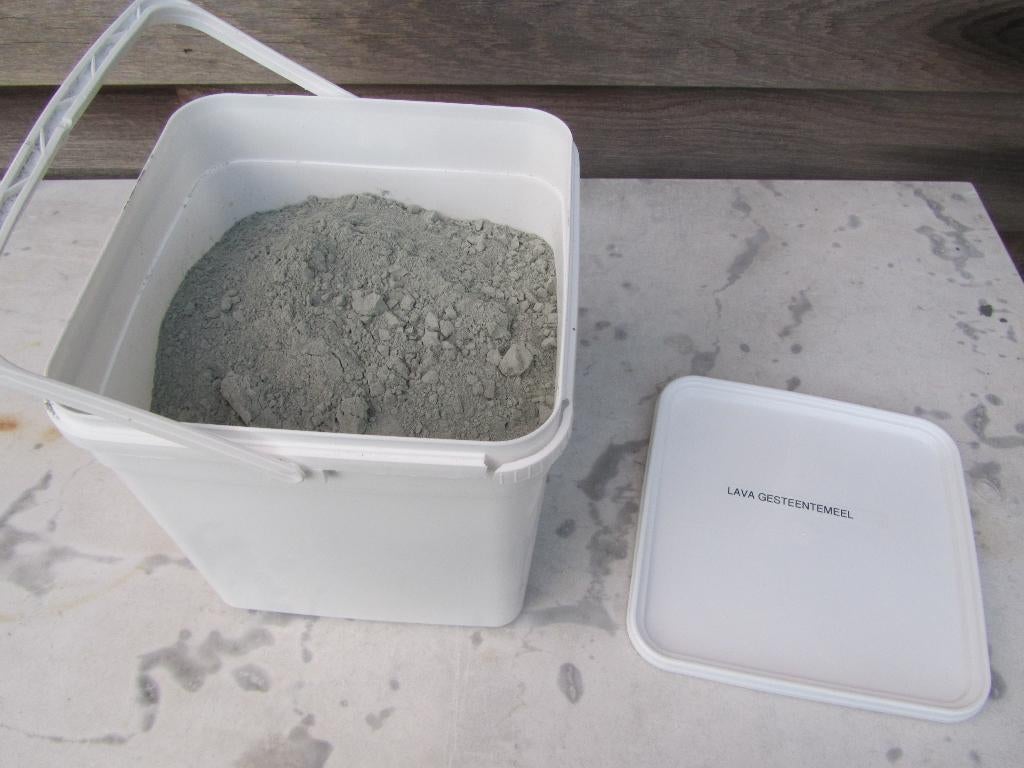 lavameel  in afsluitbare emmer, Tuin en Terras, Aarde en Mest, Ophalen, Overige typen