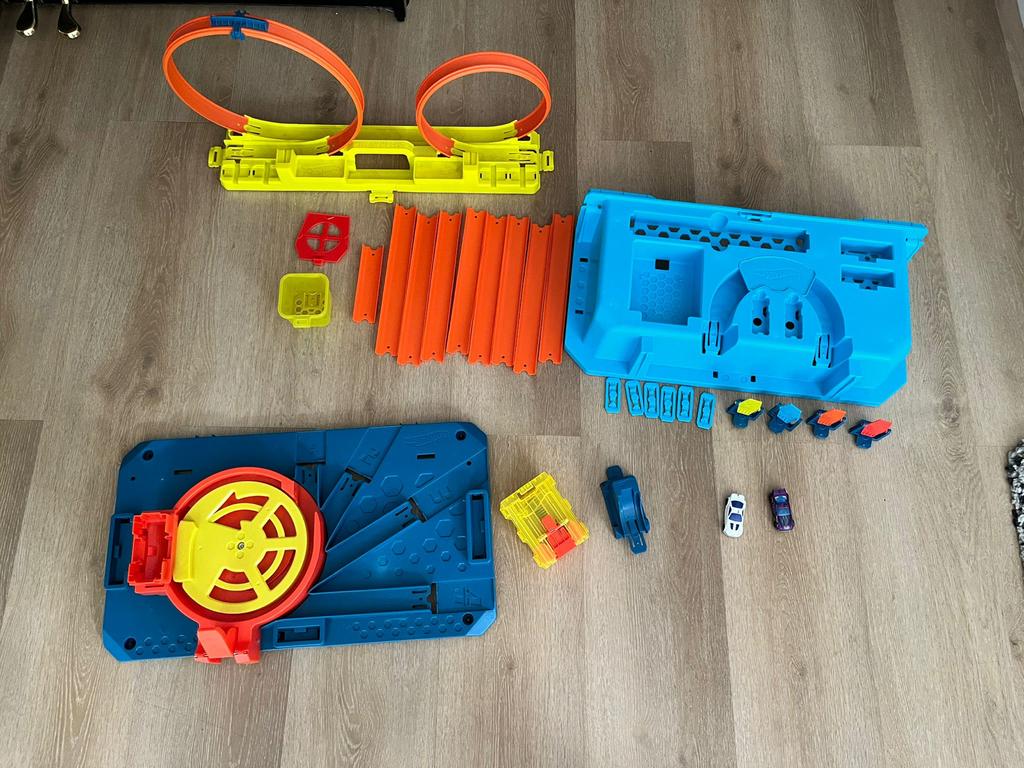 Hotwheels opvouwbare racebaan met lanceerder en loops, Ophalen, Gebruikt, Jongen of Meisje