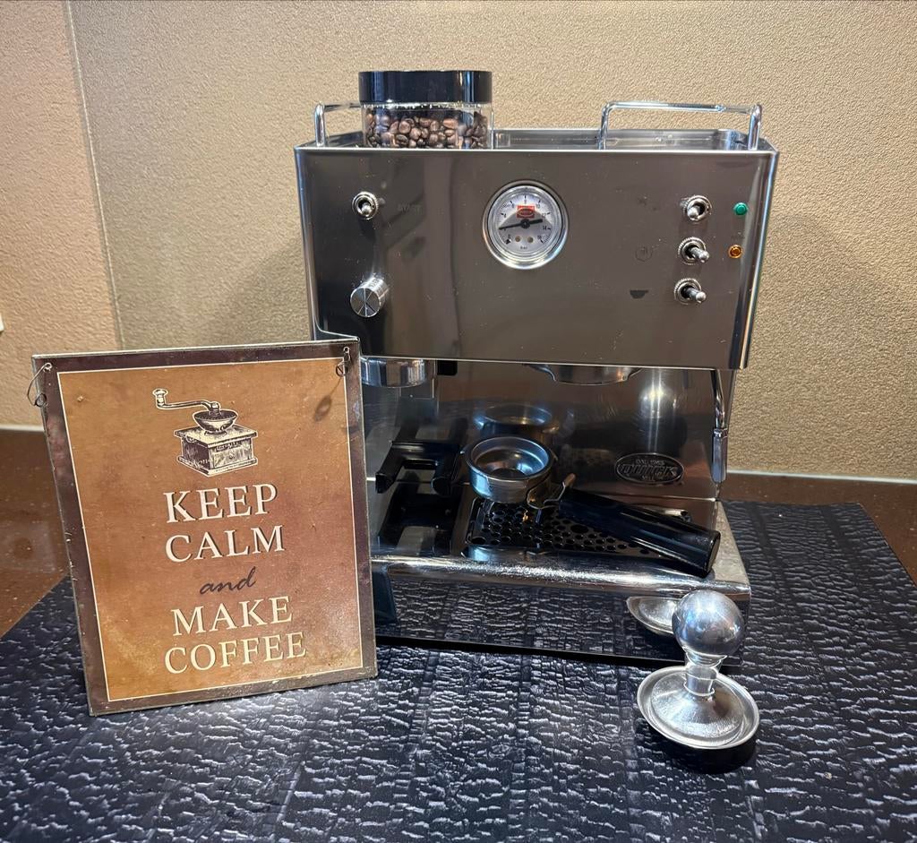 Quick Mill 3025 koffiemachine met geïntegreerde bonenmaler, Afneembaar waterreservoir, Gebruikt, Koffiemachine, 2 tot 4 kopjes