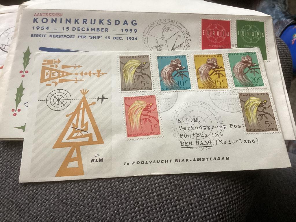 No9964 KLM Biak Amsterdam 8-2-1958 gelopen  Heb ook van, Postzegels en Munten, Postzegels | Eerstedagenveloppen, Beschreven, Nederland