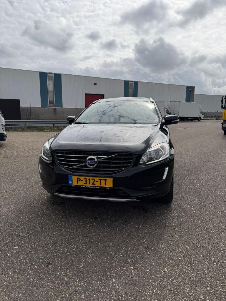Volvo XC60 2.0 D4 Geartronic 2016 Zwart, Auto's, Volvo, 1800 kg, 1969 cc, USB, Zwart