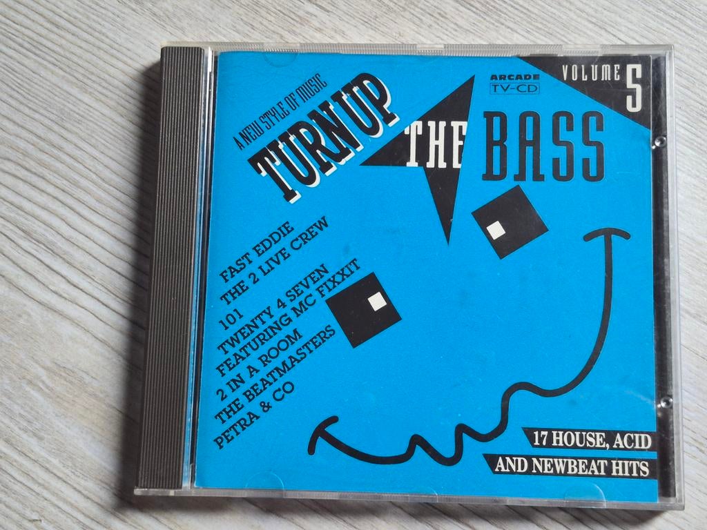 Turn Up The bass 5, Cd's en Dvd's, Ophalen of Verzenden, Zo goed als nieuw, Dance Populair