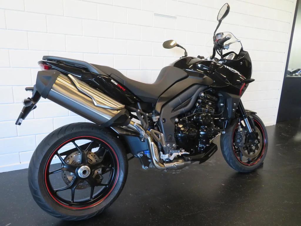 Triumph TIGER 1050 SPORT NIEUWSTAAT € 8.950,00 - foto 3