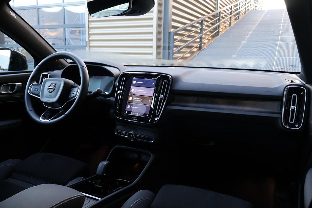 Volvo EC40 Single Motor Extended Range Plus 82 kWh | Memory, Auto's, Volvo, Volvo Selected Used Cars, 82 kWh, Origineel Nederlands