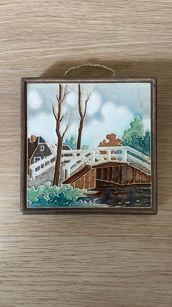 Cloisonne tegel Westraven Bruggetje vintage antiek tegeltje, Antiek en Kunst, Antiek | Wandborden en Tegels, Ophalen of Verzenden