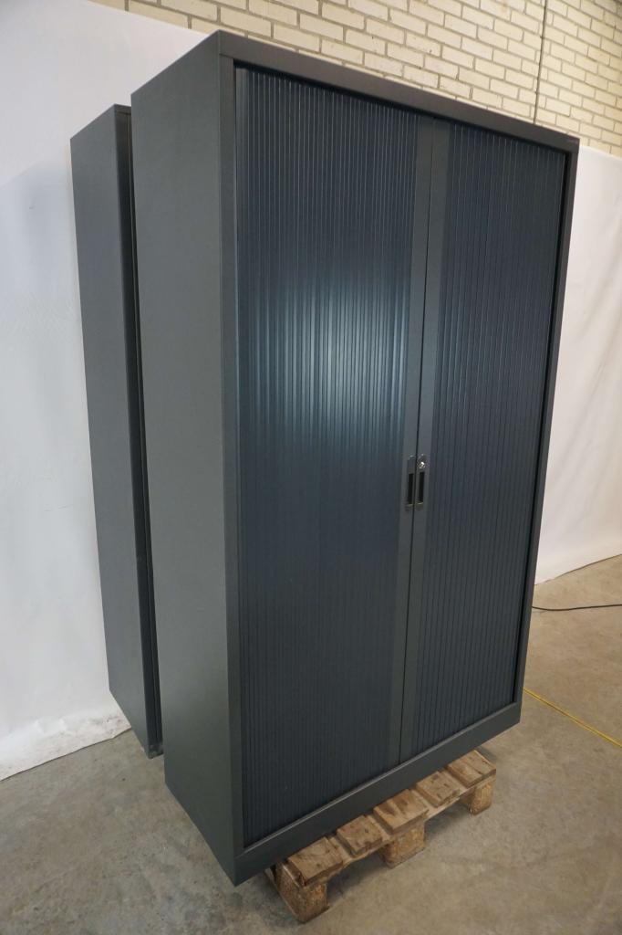 Donkere archiefkast roldeurkast kantoorkast dossierkast, Gebruikt, 100 tot 150 cm, Niet ingevuld, Meerdere deuren