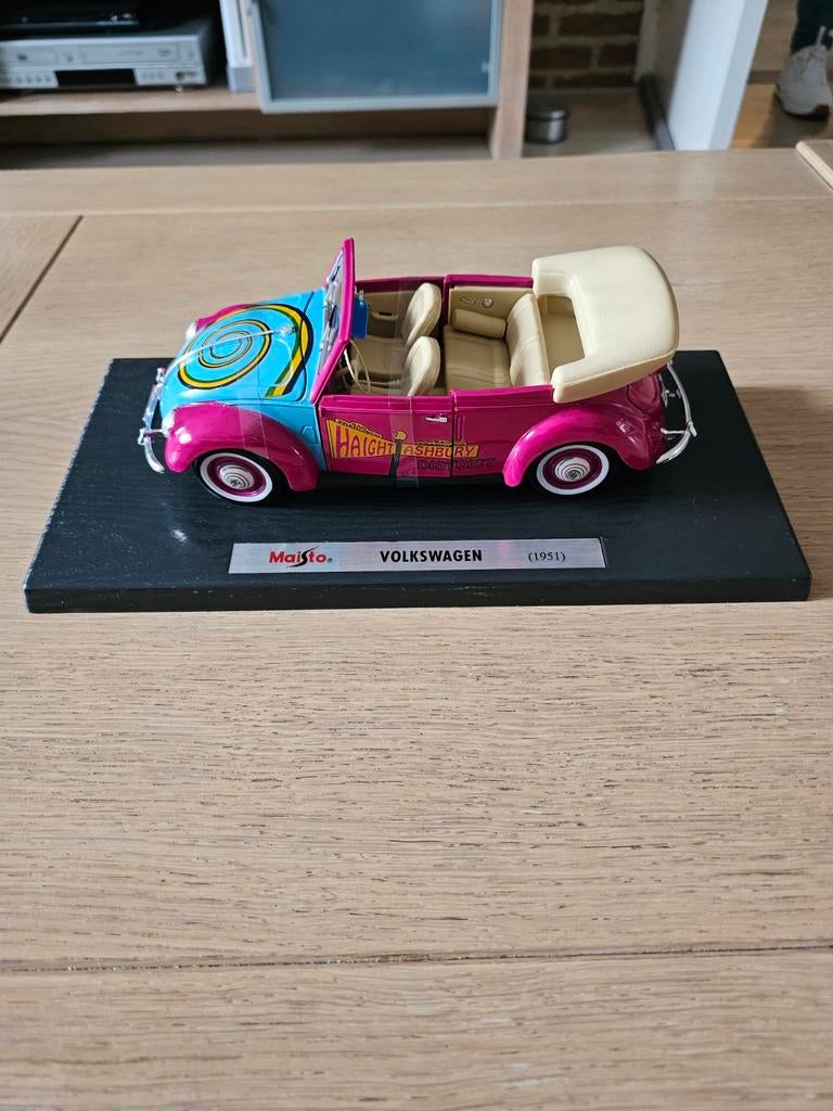 TE KOOP MOOIE MAISTO VOLKSWAGEN CABRIOLET SCHAAL 1:18, Ophalen of Verzenden, Zo goed als nieuw, Auto, Maisto