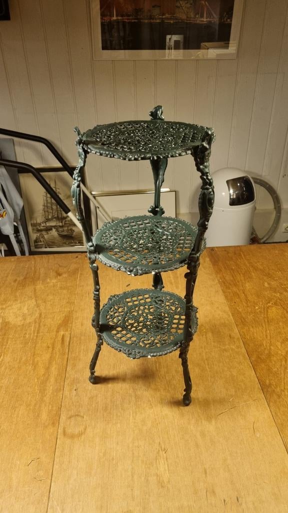 Gietijzeren plantentafeltje - 3 etages, ca. 70 cm hoog, Antiek en Kunst, Ophalen