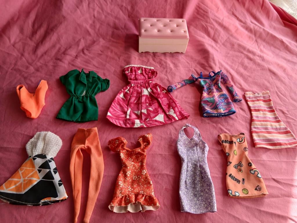 Barbie kleding vintage 9, Ophalen of Verzenden, Zo goed als nieuw, Kleertjes