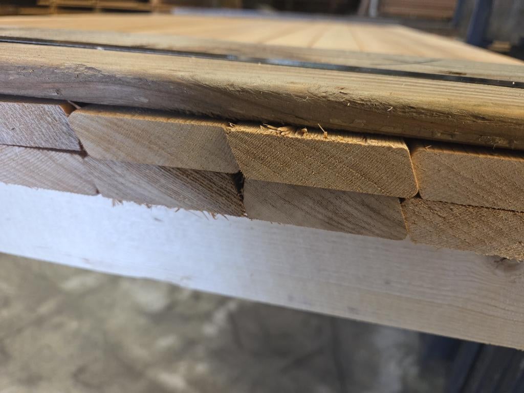 2.59 m² Red Cedar Rhombus profiel - nr: HP138, Ophalen, Planken, Nieuw, Hardhout