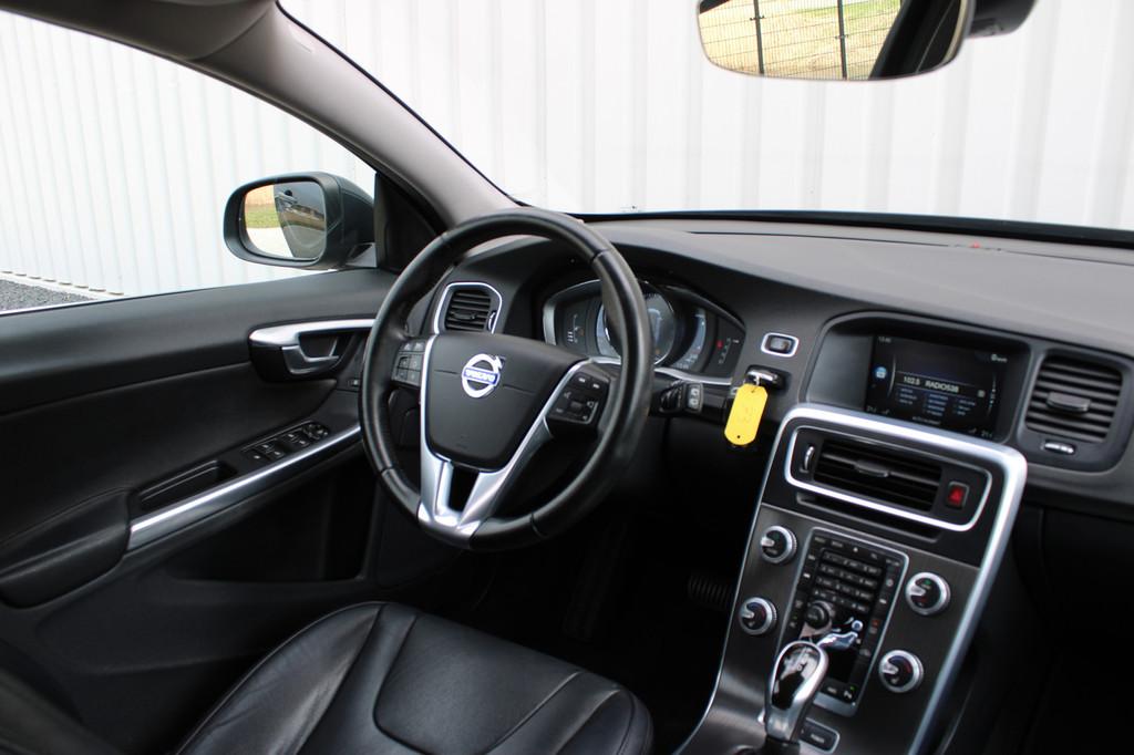 Volvo V60 2.4 D6 Twin Engine Momentum | Cruise control | Cli, Auto's, Automaat, 53 km, Vierwielaandrijving, 1880 kg