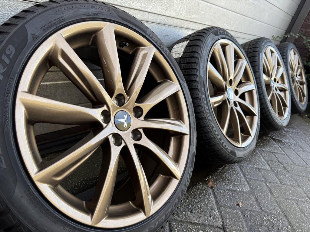 19 " Tesla Model 3  Performance velgen winterbanden sensoren, Auto-onderdelen, Banden en Velgen, Banden en Velgen, Winterbanden
