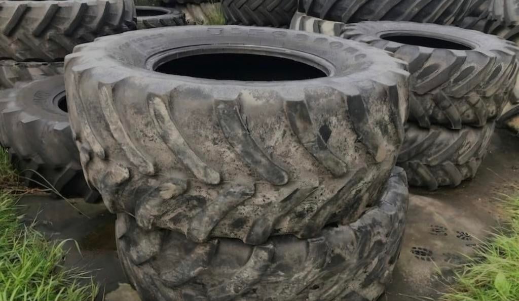 Gezocht: Oude tractorband voor geitjes