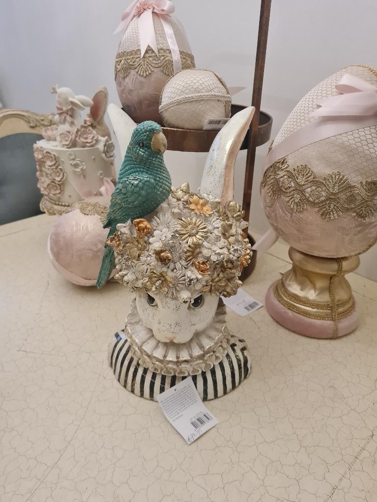 Grote barokke paashaas met papagaai, Diversen, Pasen, Heikant 21 Kaatsheuvel, Belle Vieille Brocante, Nieuw, Ophalen of Verzenden