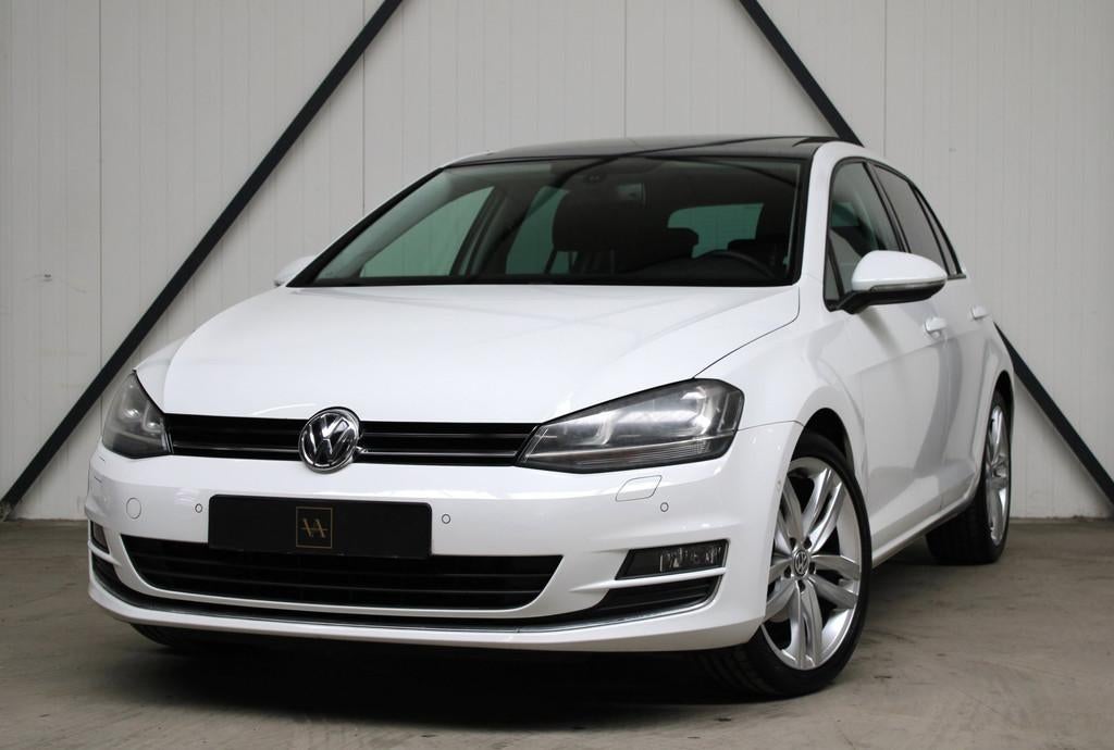 Volkswagen Golf 1.4 TSI Highline Panoramadak l 1e eigenaar l, Auto's, Volkswagen, Gebruikt, Zwart, 4 cilinders, Leder en Stof