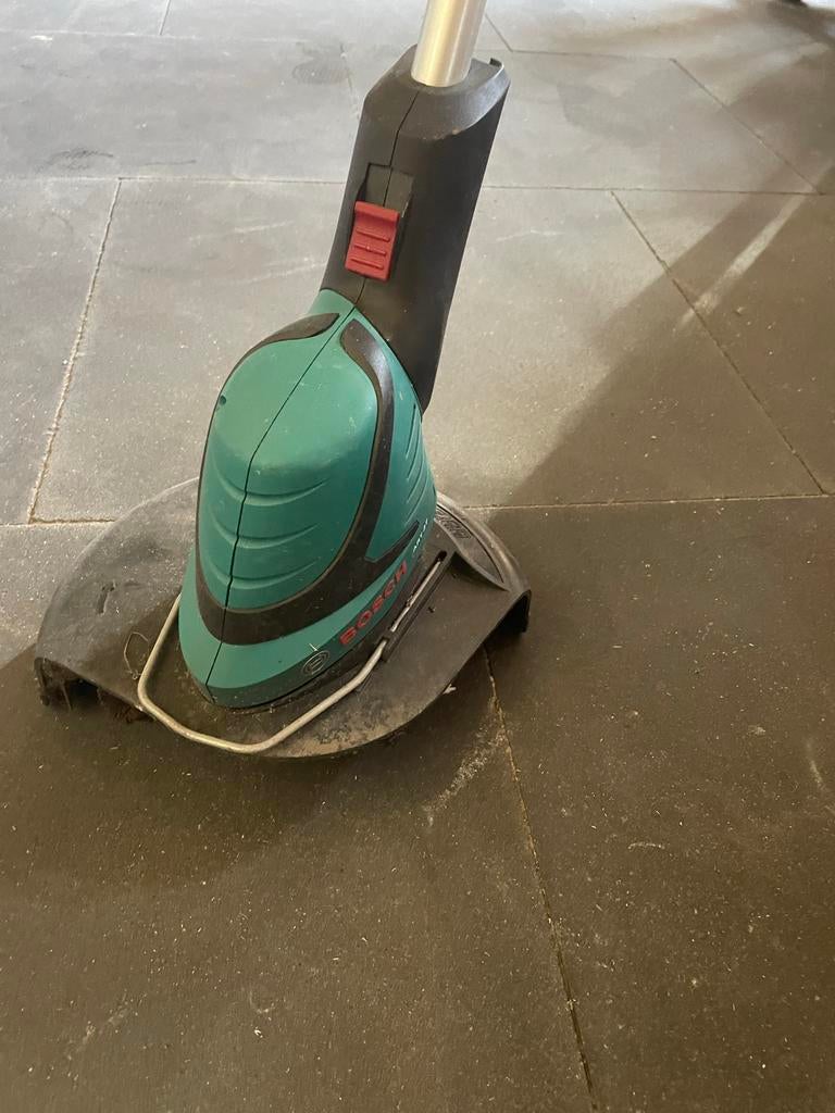 Bosch Elektrische Grastrimmer - Perfect voor de tuin, Ophalen, Gebruikt, 30 tot 50 cm, Elektrisch