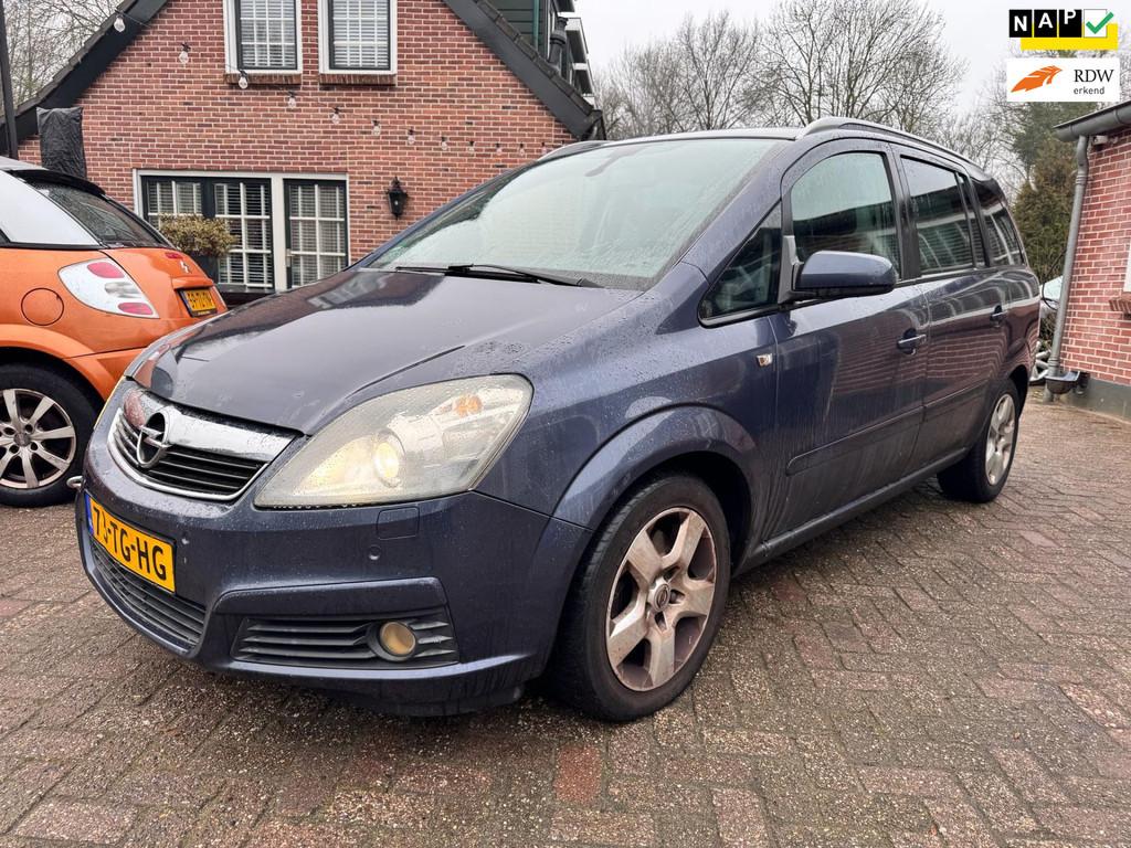 Opel Zafira 2.2 Executive Nieuwe APK 03-02-2027 Zo ingeruild, Gebruikt, 4 cilinders, 150 pk, 7 stoelen