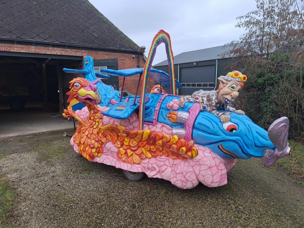 Kleine polyesteren carnavalswagen (moet weg!), Tickets en Kaartjes, Recreatie | Pretparken en Attractieparken, Eén persoon, Ticket of Toegangskaart